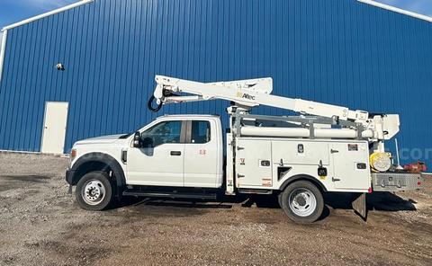 2020 Ford F-550 w/ Aerial Lift