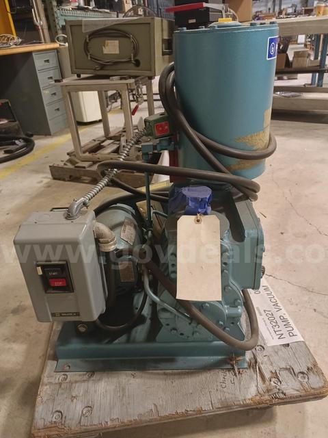 VACUUM PUMP USED GOOD