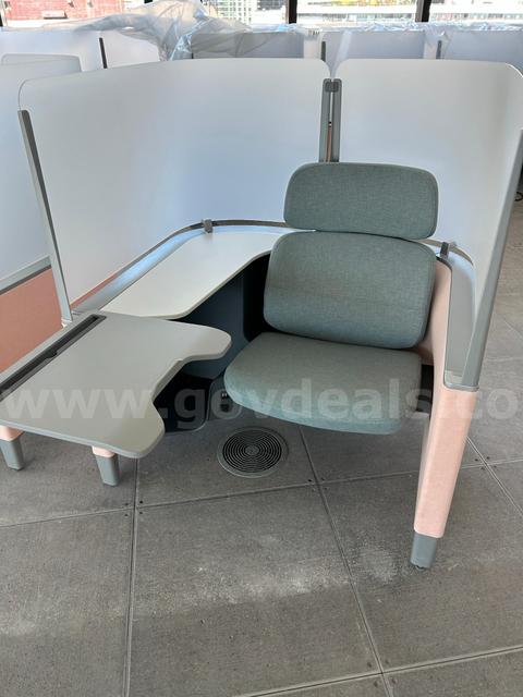 Brody 488 Series - Privacy Lounge with power