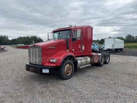 2012 Kenworth T800 Day cab semi