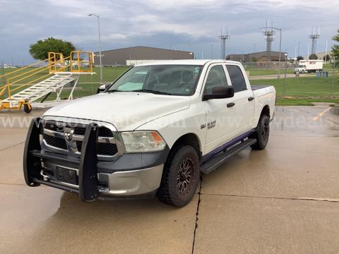 2018 RAM1500 4x4 Automatic 5.7 Hemi V8