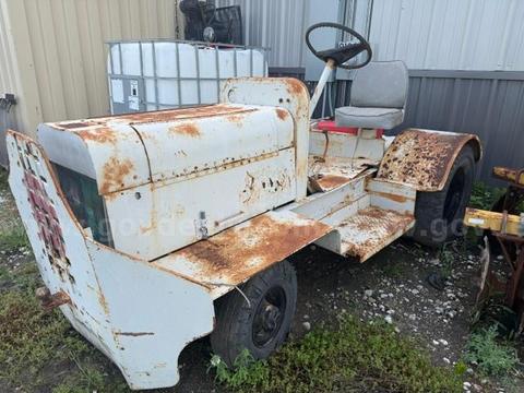 Aircraft Tug, Clark CM50