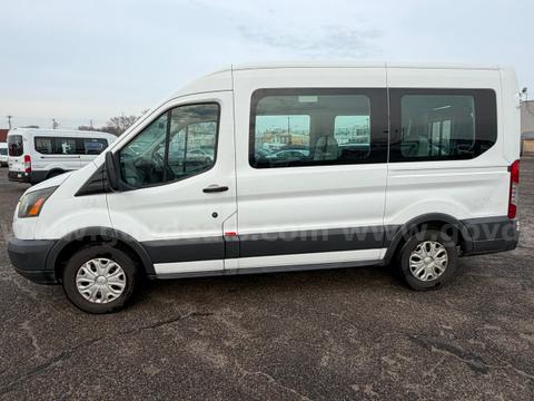 2015 Ford Transit 150 Wagon Med. Roof XL w/Sliding Pass. 130-in. WB