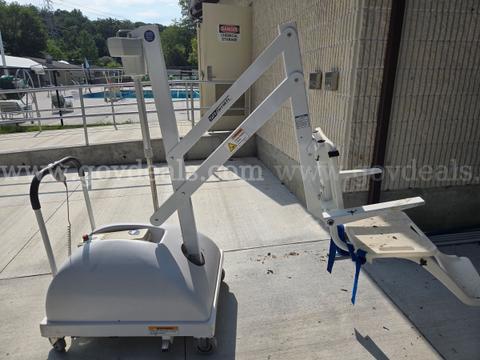 SR Smith Portable Aquatic Lift