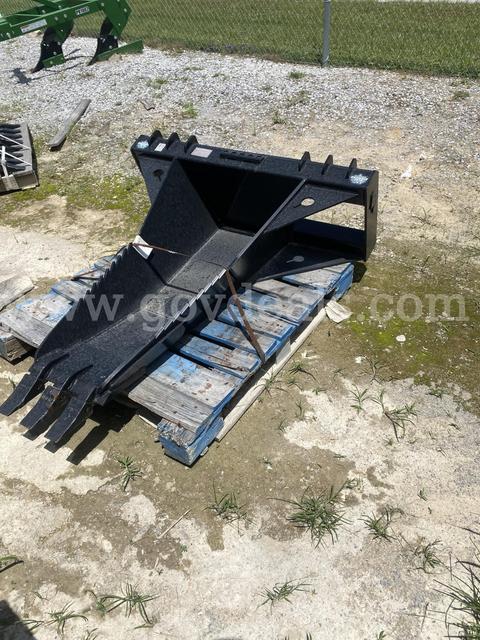 2024 Blue Diamond Stump Bucket