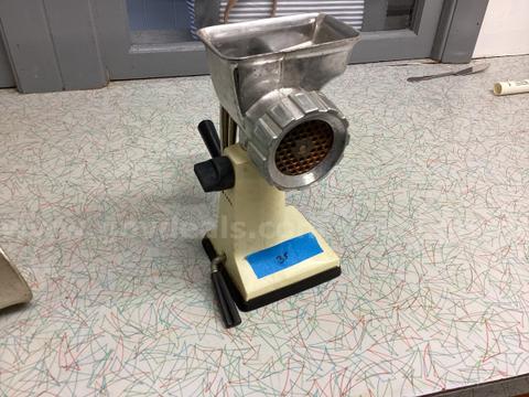 SMALL MEAT GRINDER