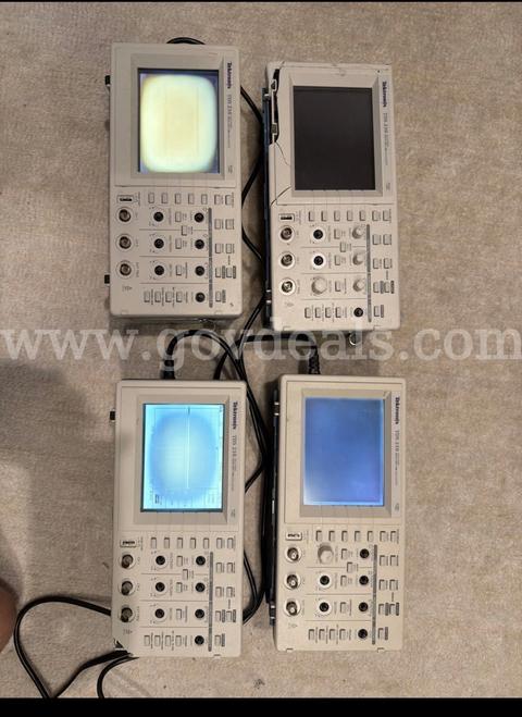 MASSIVE LOT OF 4 Tektronix TDS210 2 Channel Real Time Digital Oscilloscope - Shipping available