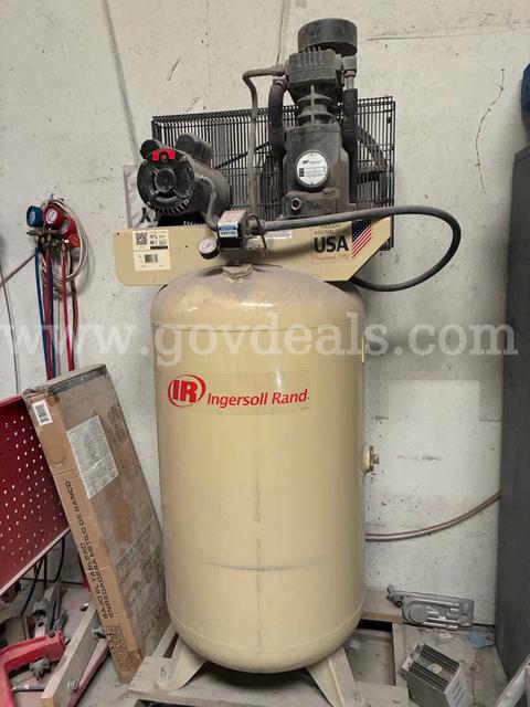 Ingersoll Rand 80 Gallon 5hp single stage Air Compressor 230 Volt