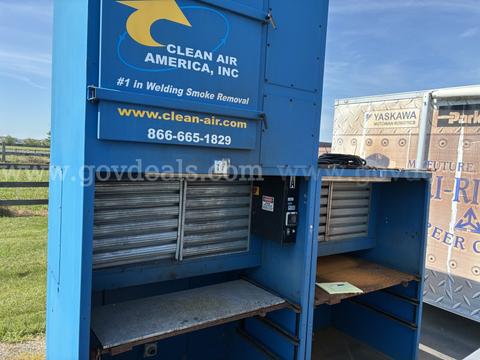 Welding Workstation with Air Cleaner