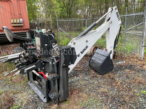 Bobcat 8811 Backhoe Attachment   NEVER PUT IN SERVICE!