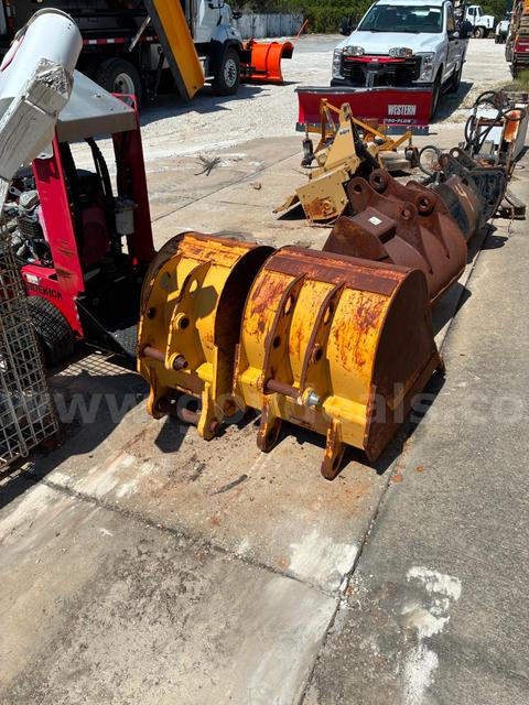 Excavator and Backhoe Buckets