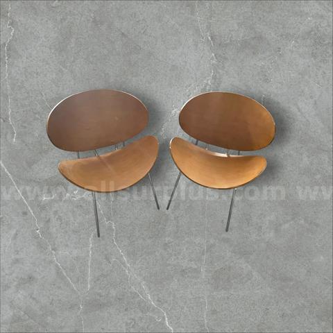 (4) CHAIR MODERN SITTING AREA WITH COFFE TABLE AND DECOR