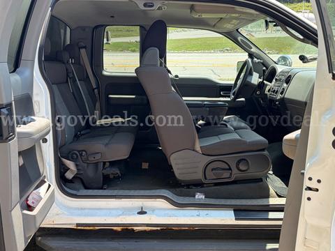 2005 FORD F-150 XLT 4.6L 4x4 (4 door)-automatic/runs/drives - clean title/clean
