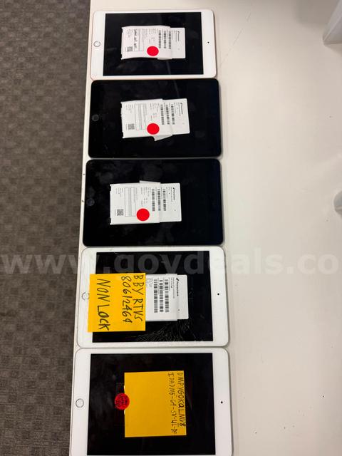 Lot of 5 iPad Mini 5s - Need Repair
