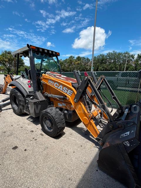 2016 Case 580SN Loader Backhoe