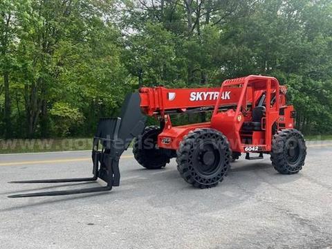 2017 JLG Skytrak  6042 6,000 Lb Telehandler