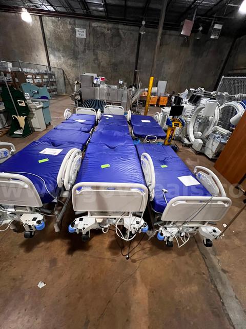 Lot of 6 Hill Affinity P3700 Birthing Beds (For Parts)