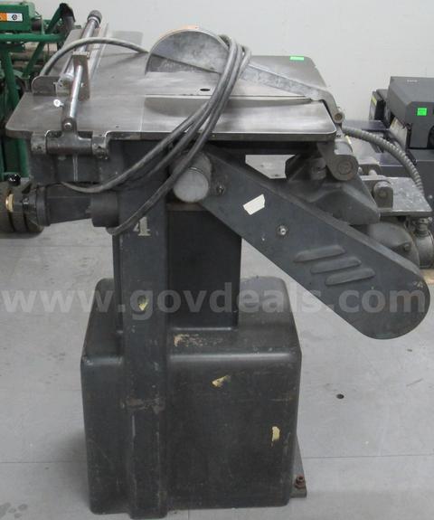 Hamond Gilder Table Saw U3424