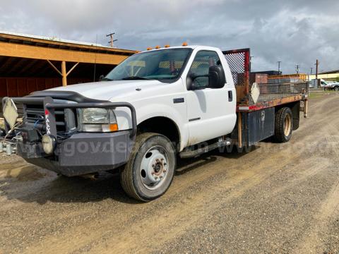 2002 Ford F-550 4WD Flat Deck Truck - 7.3L V8 OHV 16V Turbo Diesel