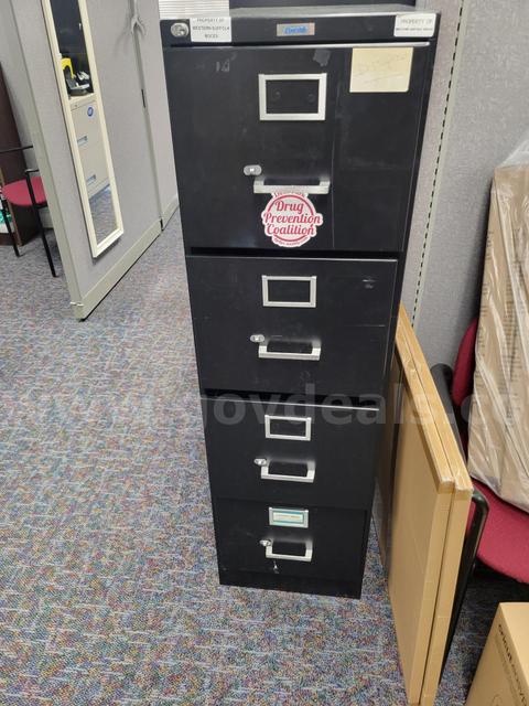 1 FILE CABINET