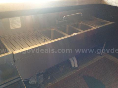 Glas-Tender Mdl TSA-72 Three compartment sink with two 18in drainboard