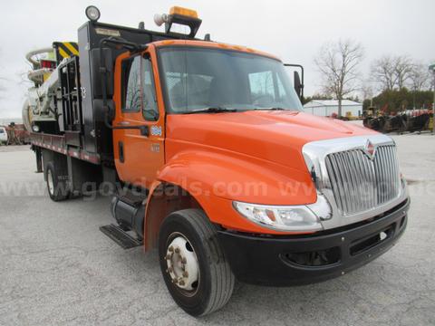 2004 International 4200 Traffic Truck