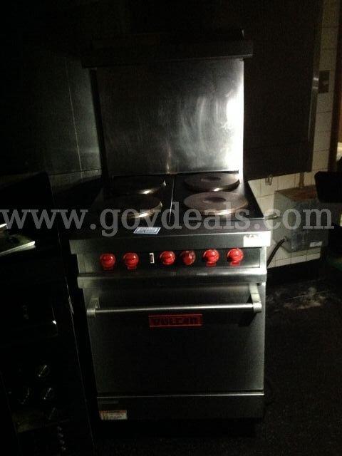 Vulcan 4-Burner stove with oven
