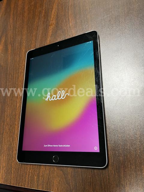 iPad (6th Generation) 32GB
