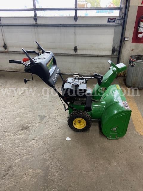 John Deere Snowblower