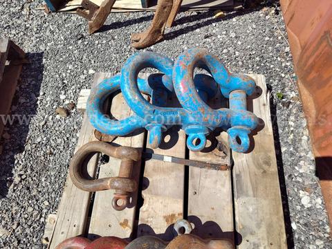 Qty of Heavy Duty  John Sakash Lifting Equipment