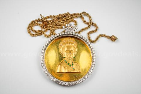 18kt Medal of Queen Elizabeth II with Diamond Bezel