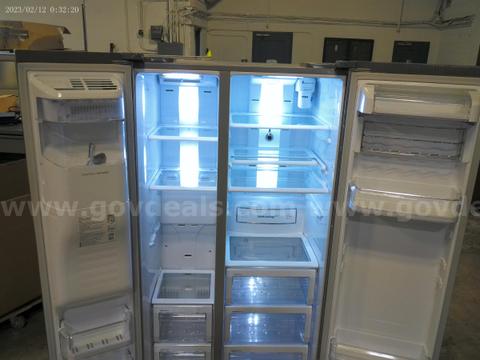 Samsung Stainless Steel Refrigerator (POWER ON)