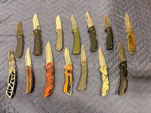 lot of Buck knives