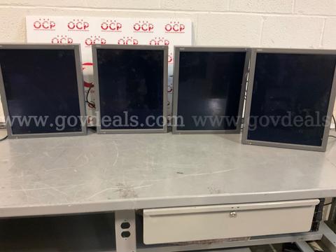 Lot of 4 NEC LCD MONITORS