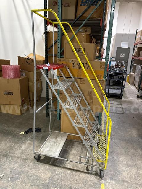 Rolling Warehouse Step Ladder
