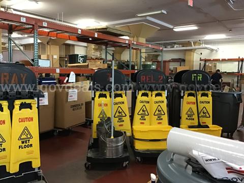 Lot of 6 Rubbermaid Janitorial Housekeeping Carts with wet signs