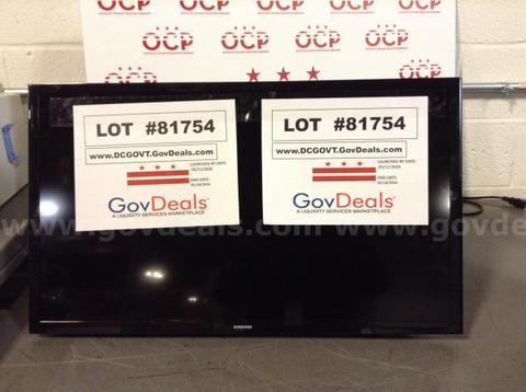 SAMSUNG 32inch FLAT SCREEN TV