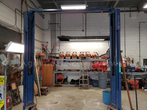 ROTARY two-post hydraulic lift ****sold at location/local sale only***