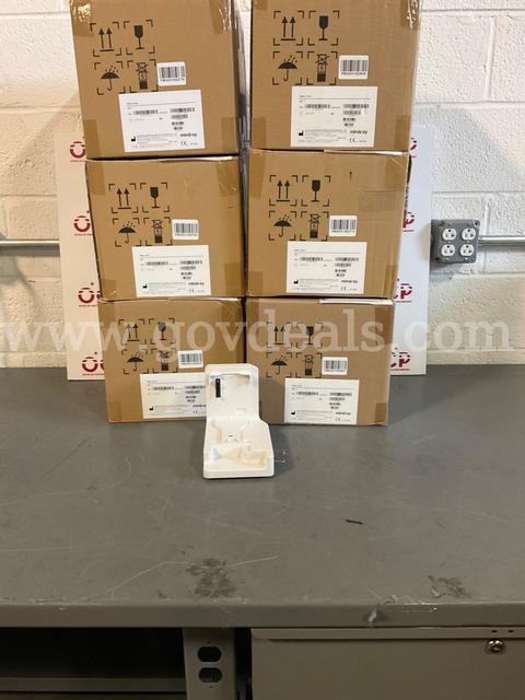 Lot of 6 Mindray Stations