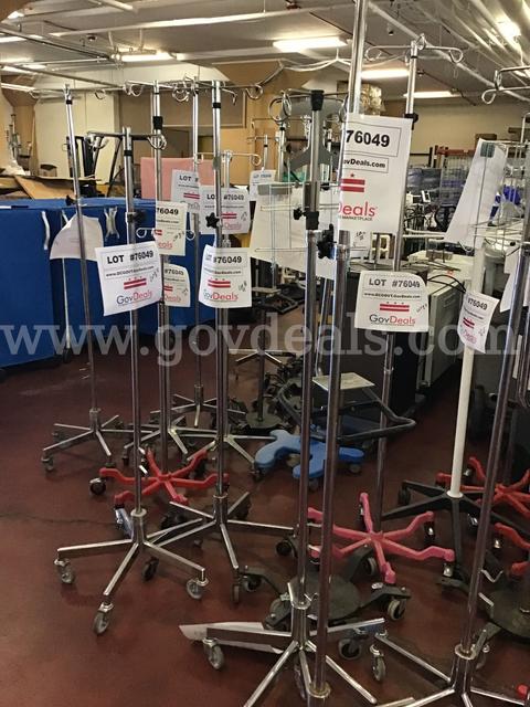 IV poles - lot of 22