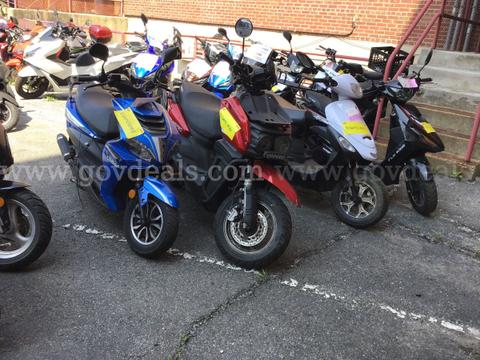 Gas Powered Mopeds - Lot of 6
