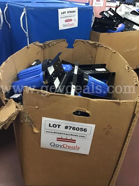 Lot of 19 Waterdrop Water Filter - (PARTS ONLY)