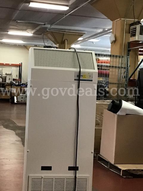 Envirco-Hospi-Gard IsoClean Hepa Filtration Systems 115V 60Hz - 1 units