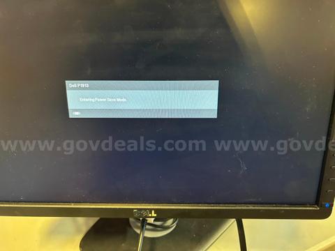 MONITORS - 35 UNITS (POWER ON)