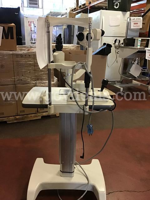 Topcon SL-D4 Slit Lamp on Power Lift Table