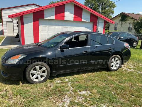 2008 Nissan Altima 2.5L/automatic/clean title/ -Runs/Drives- NO RESERVE
