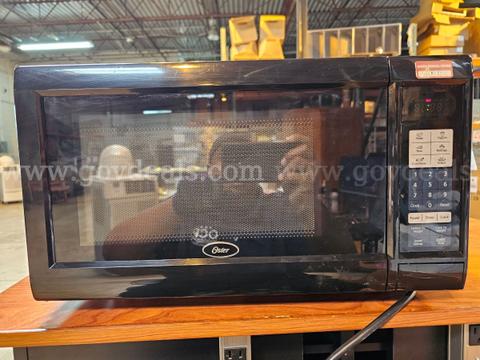 OSTER MICROWAVE - 900W, 2450MHz