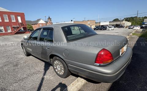 2003 Ford Crown Victoria