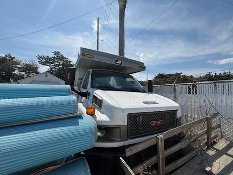 2009 GMC TOP KICK DUMP TRUCK