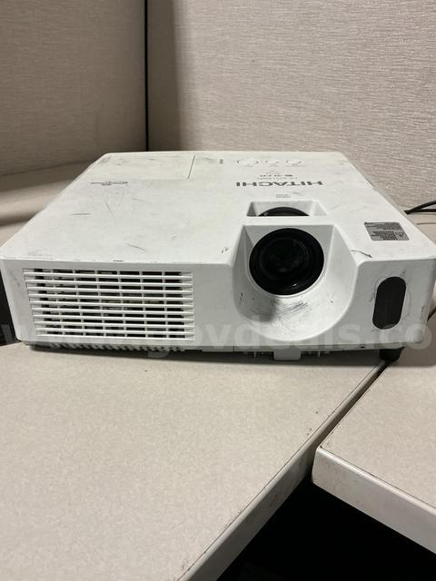 7 USED PROJECTORS